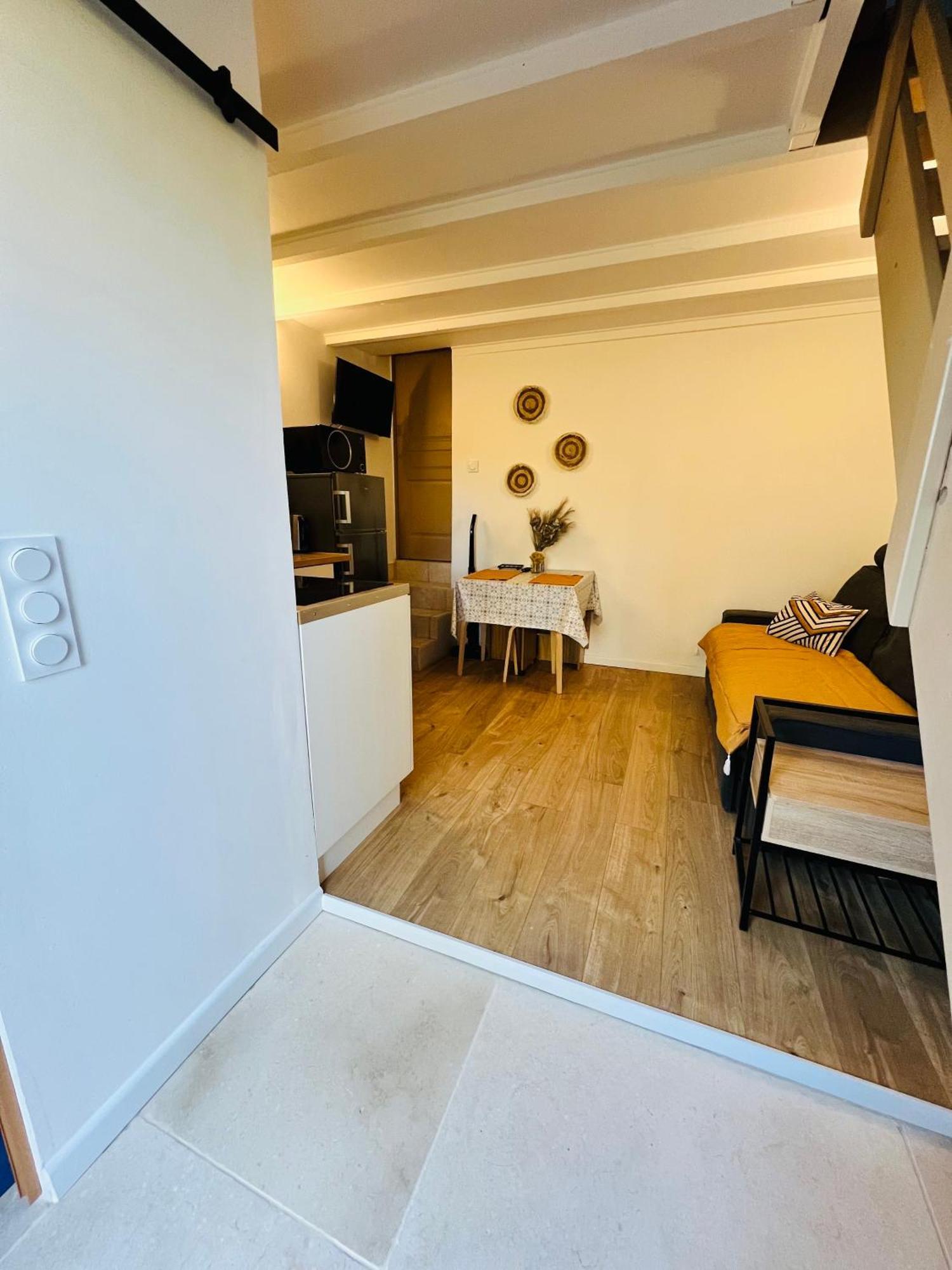 Appartement Avec Terrasse Arboree Proche Lourmarin