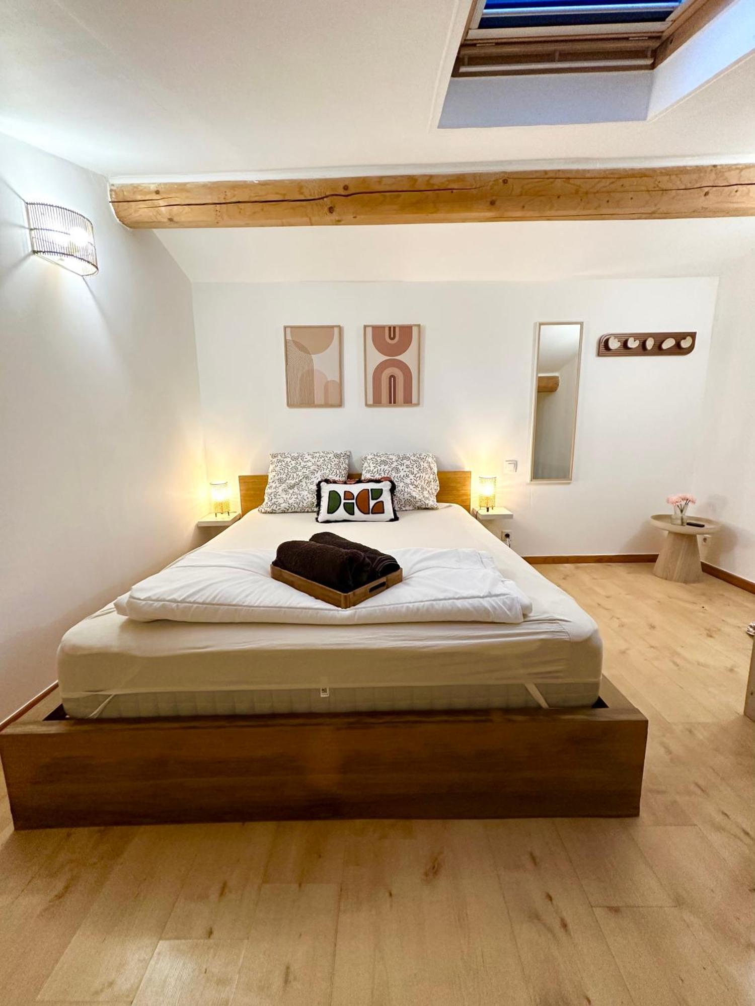 Avec Terrasse Arboree Proche Lourmarin Appartement