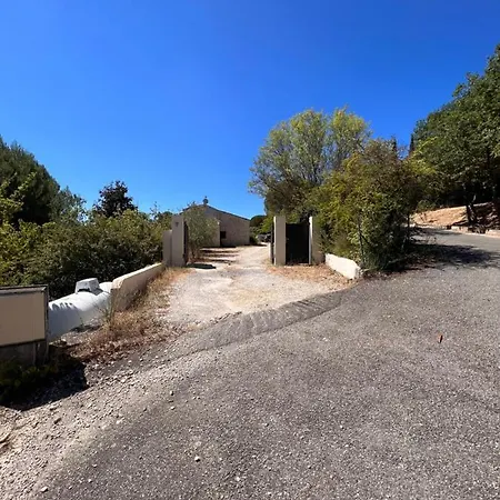Appartement Avec Terrasse Arboree Proche Lourmarin Cadenet Buitenkant foto