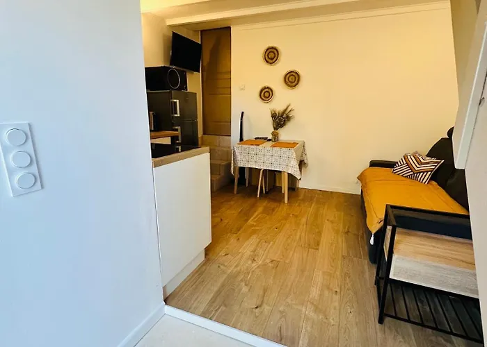 Appartement Avec Terrasse Arboree Proche Lourmarin