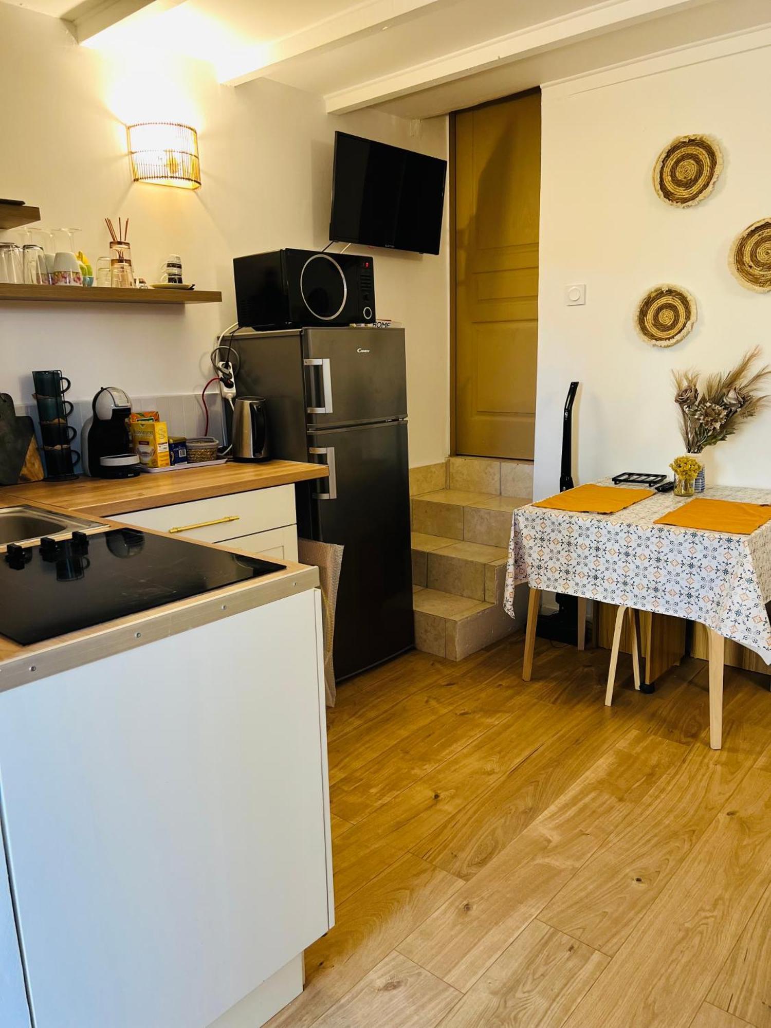 Avec Terrasse Arboree Proche Lourmarin Cadenet